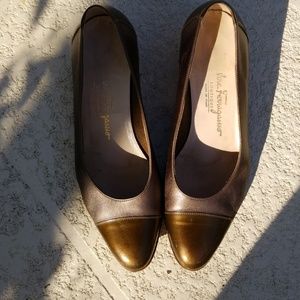 Ferragamo low heel pumps